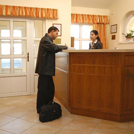 Hotel Bavaria Abda Eksteriør billede